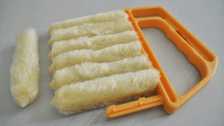 Cleaning brush removable and washable blinds brush